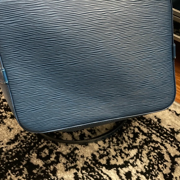 Louis Vuitton Epi Leather Noe - Picture 4 of 12